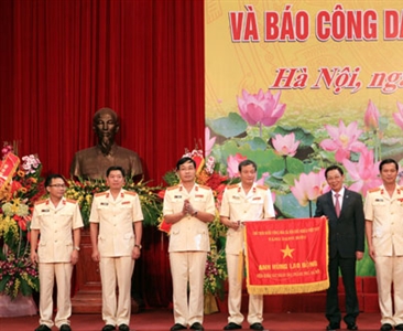 Viện KSND thành phố Hà Nội chào mừng 61 năm ngày giải phóng Thủ đô và báo...